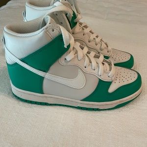Nike dunk high GS 6Y phantom/sail/stadium green